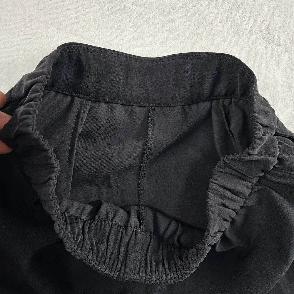 Lululemon Pleated Shorts Womens 8 Pockets Pull On Stretch Flowy High Waisted Blk